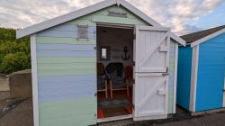 hut2.jpg